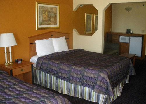 Best Western Plus Midwest Inn & Suites Salina Bilik gambar